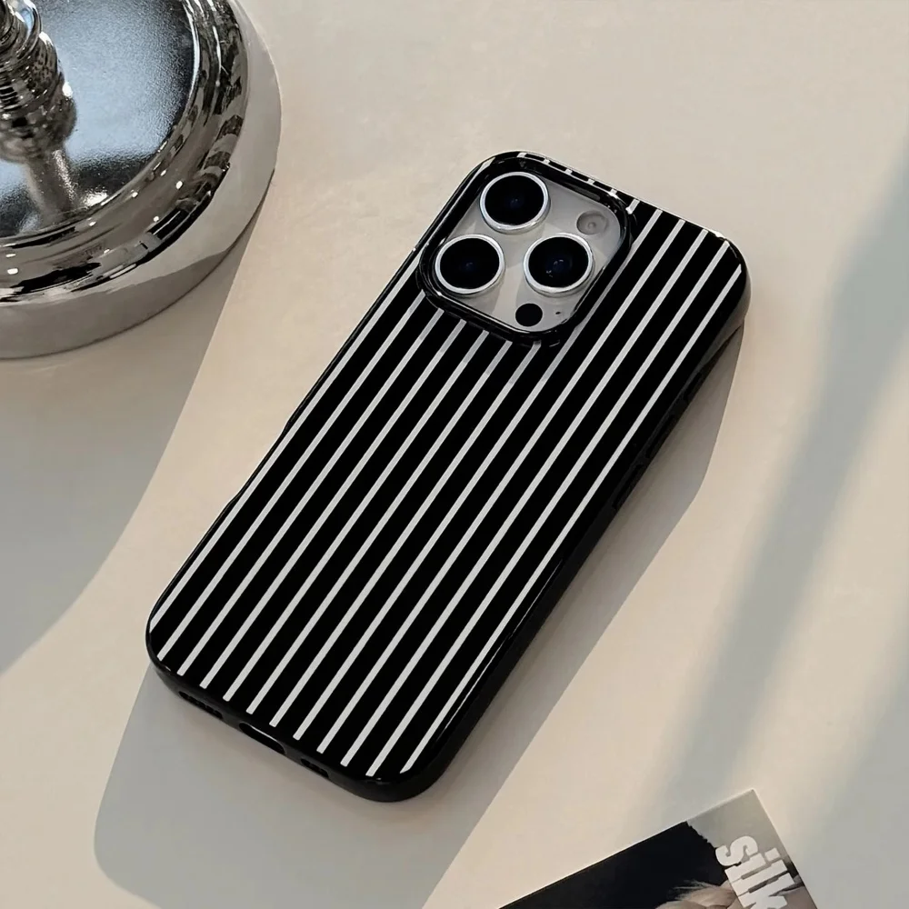 Black White Vertical Stripes Phone Case For iPhone 17 Air 16 Pro Max 15 14 Plus 13 12 Mini 11 Pro Shockproof Silicone Back Cover - view 3