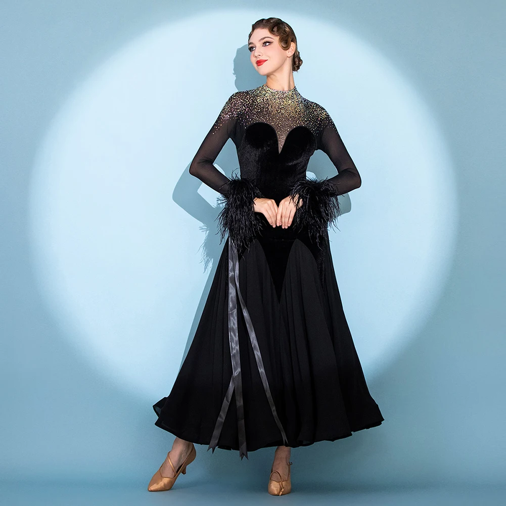 Standaard dansjurken Competitie Hoge kwaliteit fluwelen strass Zwarte ballroomdansjurk Toernooi Moderne elegante veer