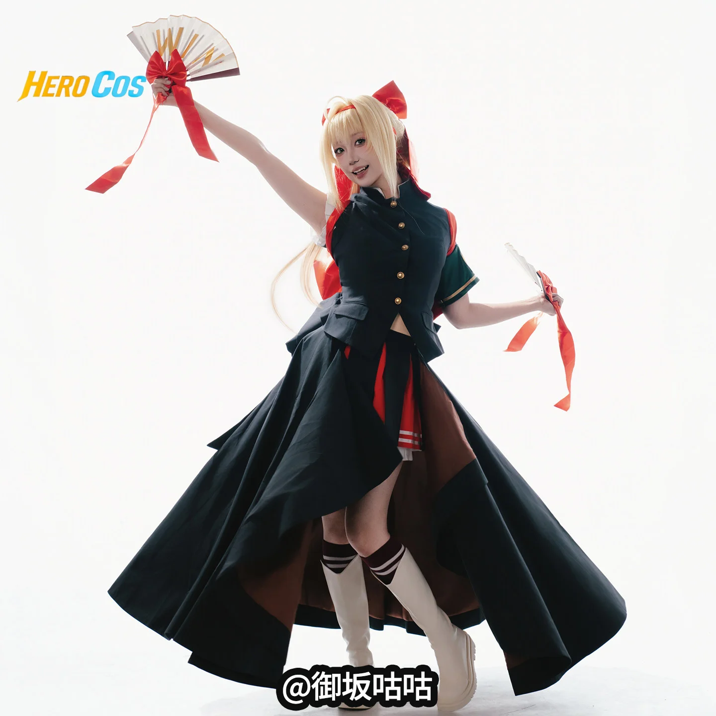 Disfraz completo de Nero Claudius para el juego Fate Grand Order, que incluye uniforme, accesorios y complementos. Ideal para Halloween, carnavales y fiestas. Disfraz de héroe.