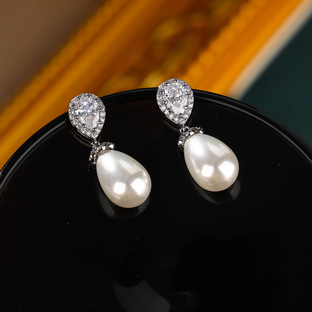 Ladies cubic zirconia pearl pendant earrings, bridesmaid bride teardrop leaf rhinestone wedding bridal earrings prom jewelry