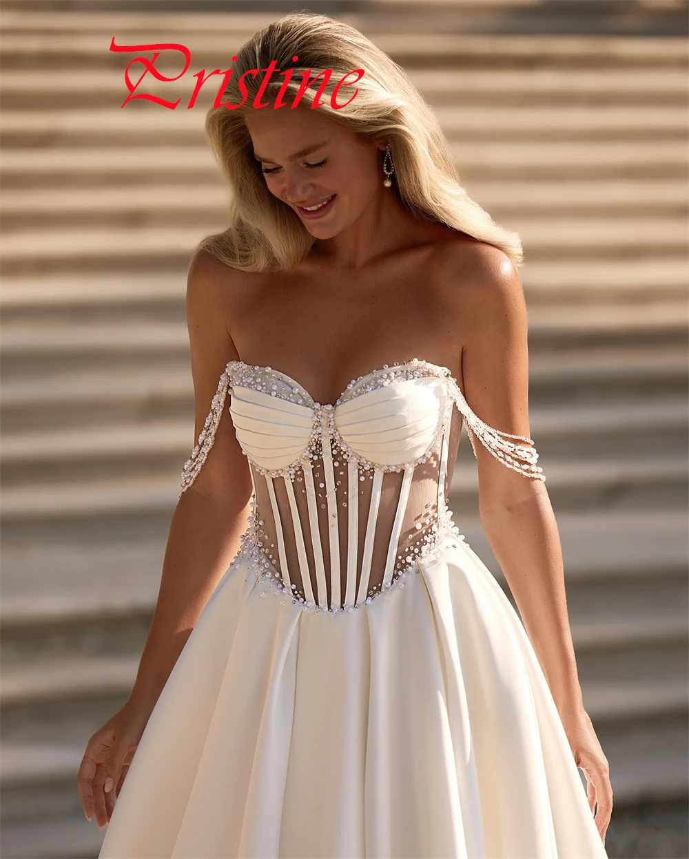 ที่กําหนดเองสีขาวซาตินชุดแต่งงานโรแมนติก Strapless แขนกุดเจ้าสาวอารมณ์ Lace Up กลับ Vestido De Novia