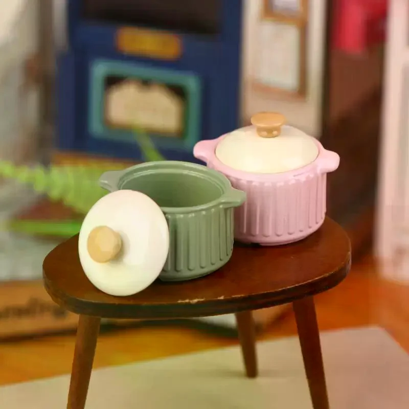 Pot à soupe miniature couleur beurre 1/12 pour maison de poupée, modèle d'ustensile de cuisine, décoration pour maison de poupée, ornement de micro-scène