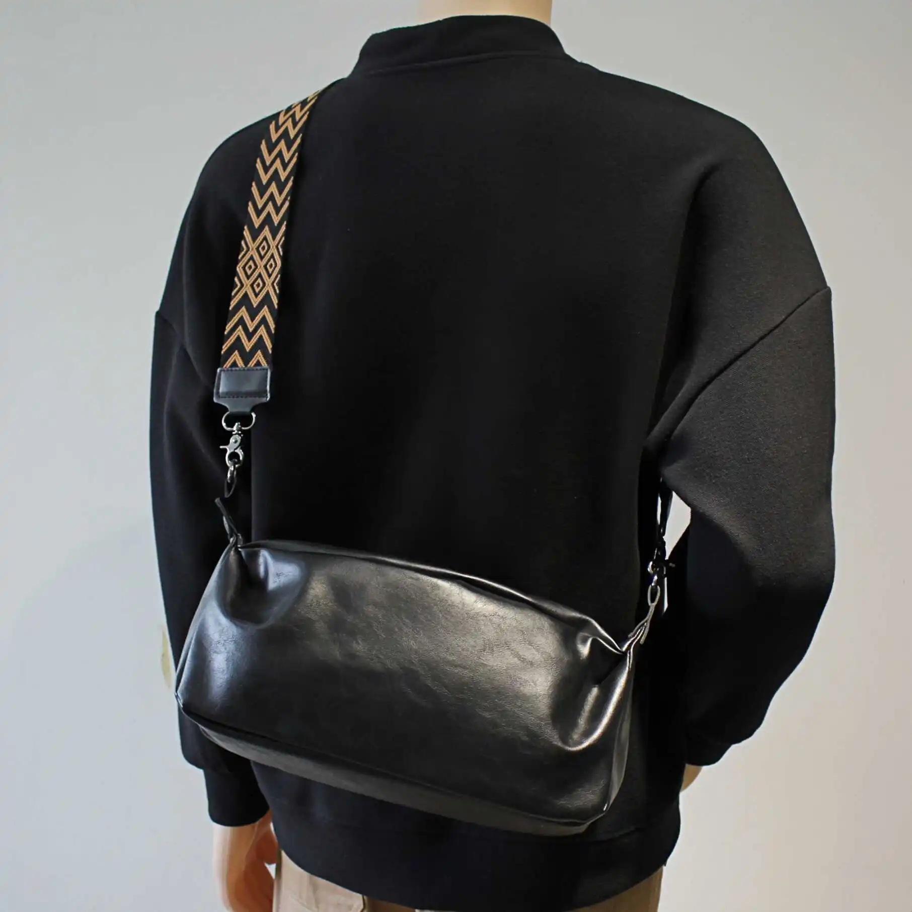 Threebox Casual Soft Leather Men's Crossbody Bag Trendy Street Style Backpack Small Shoulder Bag Pillow Shape PU Material