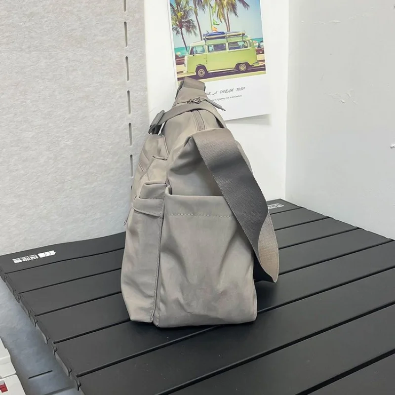 

Роскошная брендовая женская сумка через плечо с логотипом известного дизайнера и повседневный простой винтажный стиль из кожи премиум-класса ​