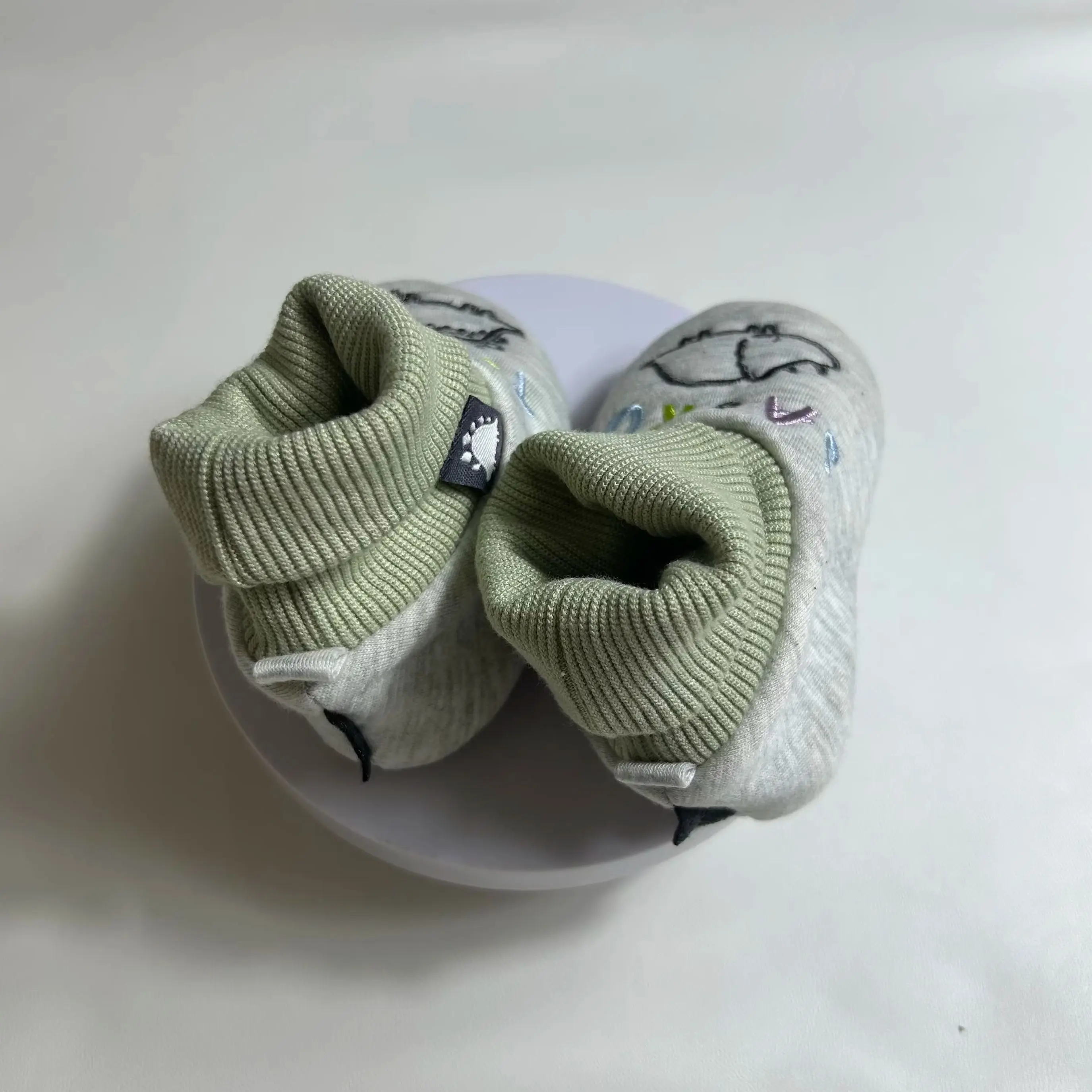Newborn Baby Knitted Sock Booties Dinosaur Soft Sole Anti-slip Prewalker Crib Shoes 0-9 Months Infant Soft Sole Shoes