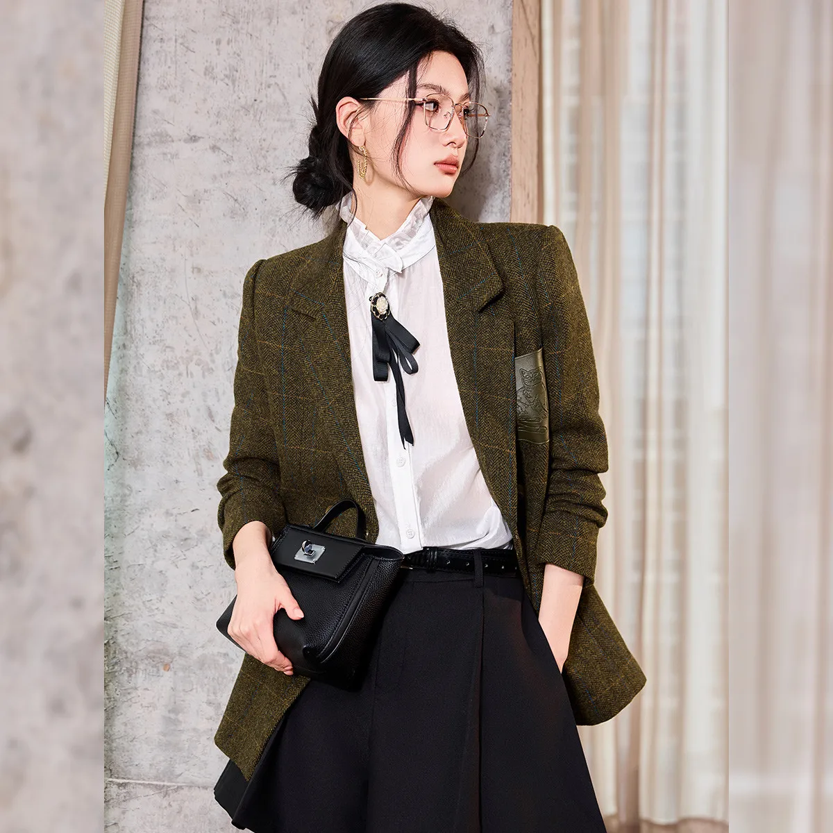 LOUIS YAO Women's British-Style Wool-Blend Plaid Blazer 2025 Winter Lapel Double Breasted Suit Warm and Thick Suit Jacket