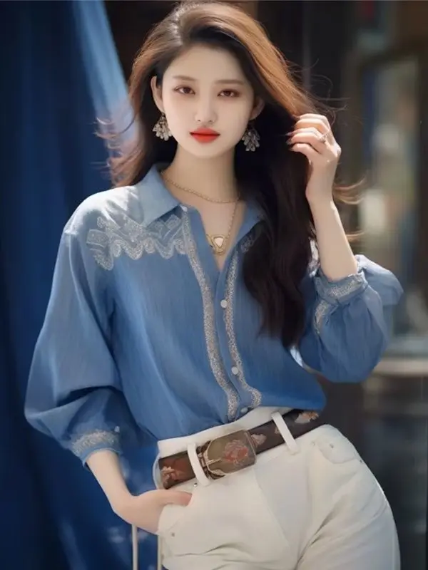 Early Spring New Women's Clothing Hong Kong Style Retro Blue Printed Shirt High-end Temperament Top Chic Beautiful Small Shirts