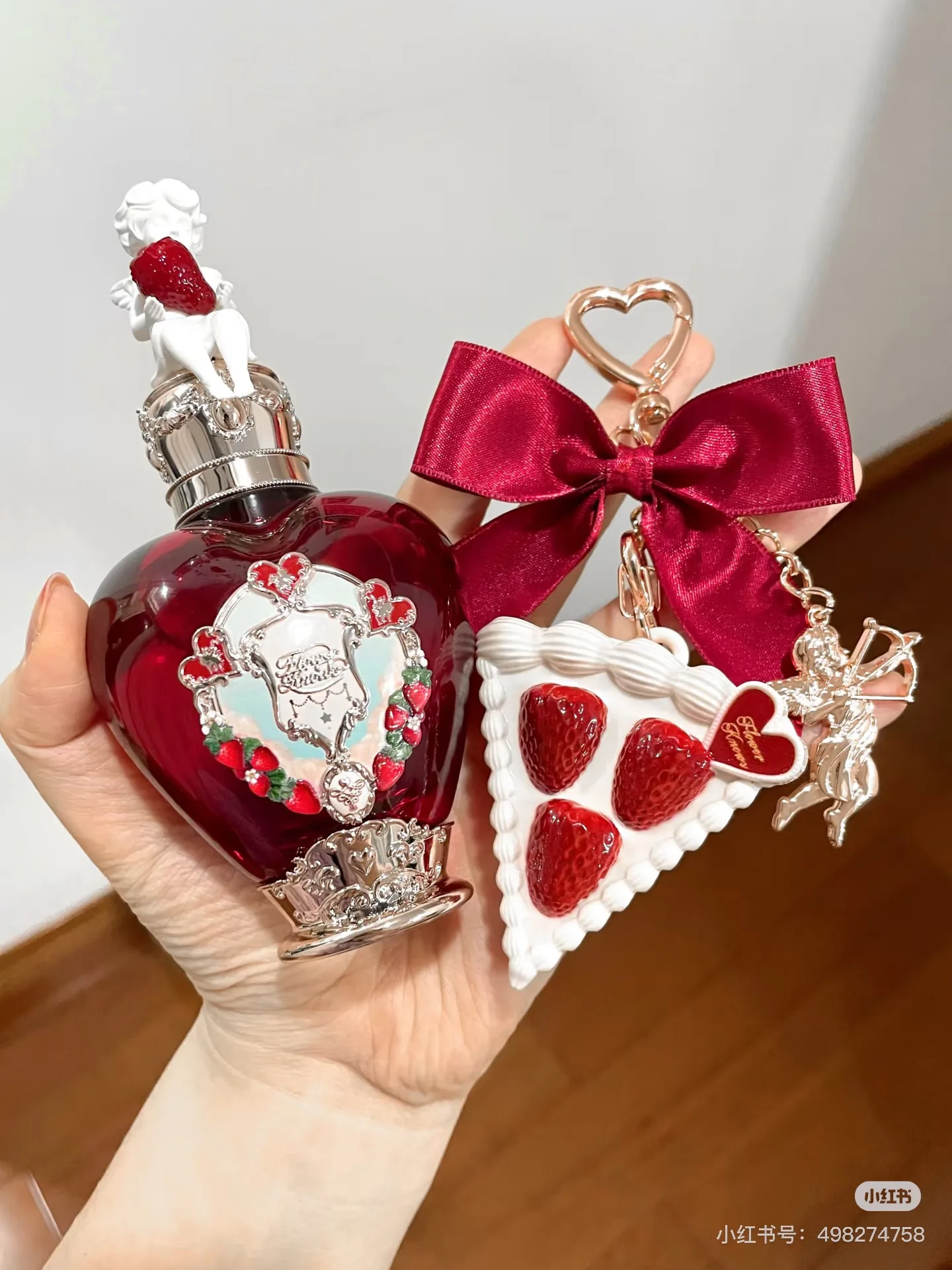 ดอกไม้รู้สตรอเบอร์รี่กามเทพคอลเลกชันน้ําหอม Balm จี้น้ําหอมสําหรับผู้ชายและผู้หญิงจี้ต้นฉบับ