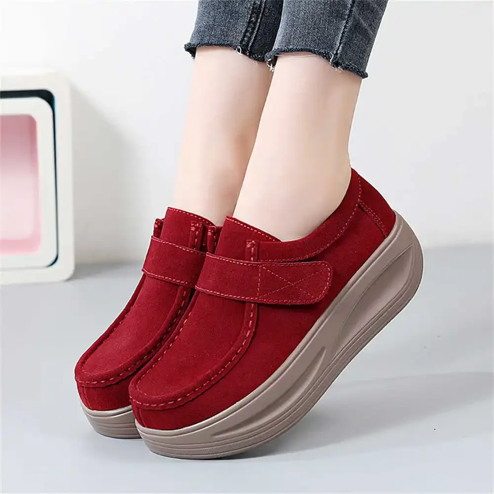 Red Wine Cream Sneakers For Children Flats Women\'s Boots 2024 Branded Sports Shoes Famous Brand Models Sneakeres Shoess