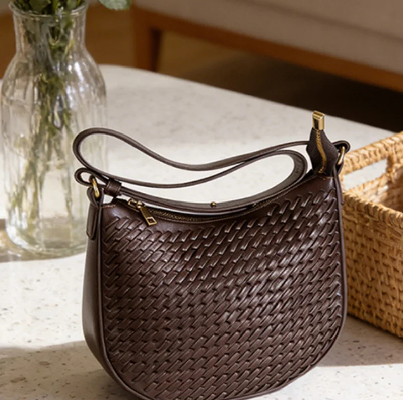 

Европейско-американская женская модная сумка-полумесяц класса люкс, плетеная сумка через плечо, высококачественная сумка-пельмень на молнии для хранения вещей