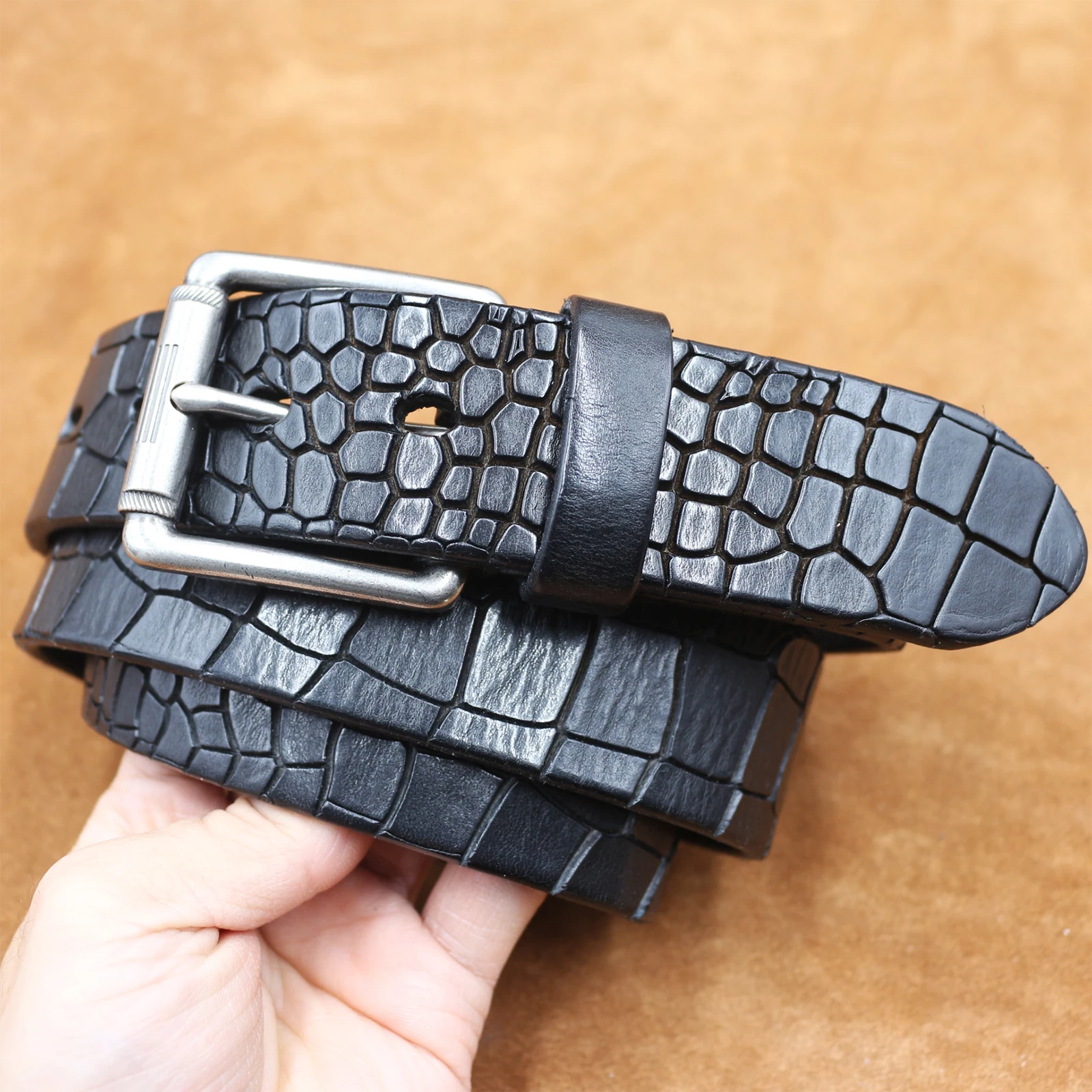 Men‘s Top‑Grain Cowhide Leather Belt Exquisite Crocodile Embossed Texture Metal Pin Buckle Real Leather Fashion Waist Belt