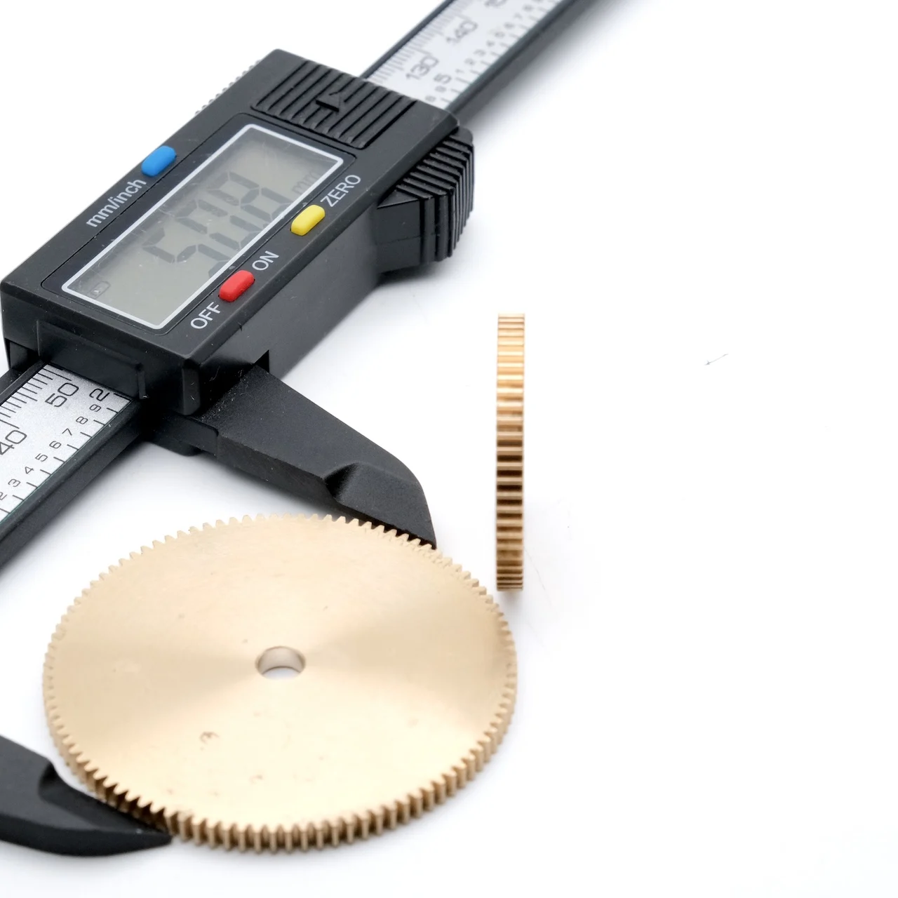 T3mm M0.5 Small Automation Device Model Robotic Arm Low-Noise Copper Spur Gear 20-100 Teeth for Precision Engineering 2.5-5mm