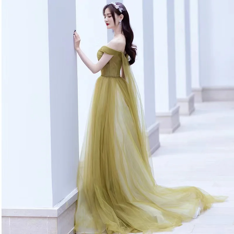 A-الخط تول فستان الحفلة الراقصة قبالة الكتف الخامس الرقبة مطوي الوهم طويل عارية الذراعين الدانتيل يصل سويب تراين مساء رداء حفلات المشاهير