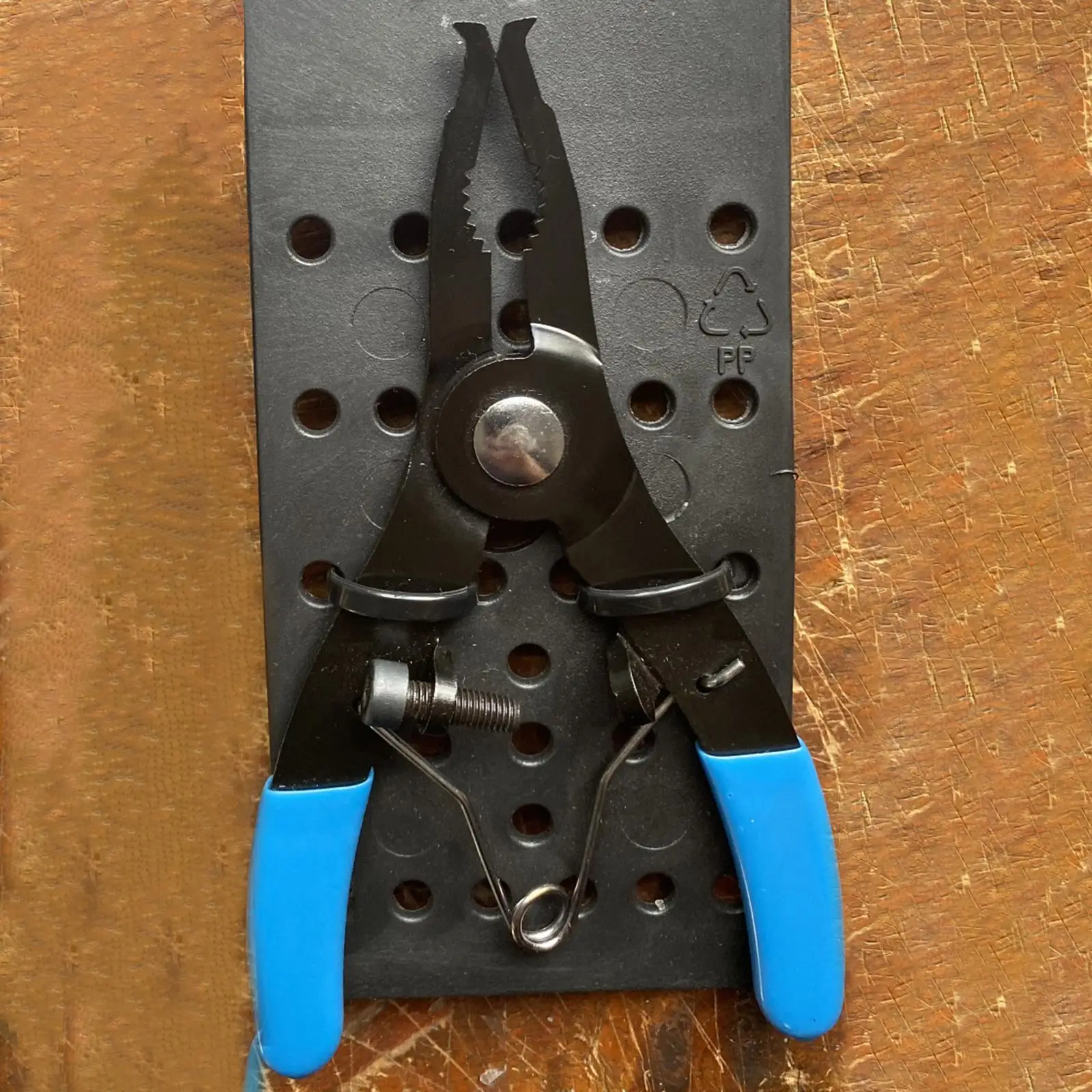 Mini Spray Head Pliers Water Pump Pliers Tool for Efficient Lawn Sprinkler and Car Clip Removal Tasks