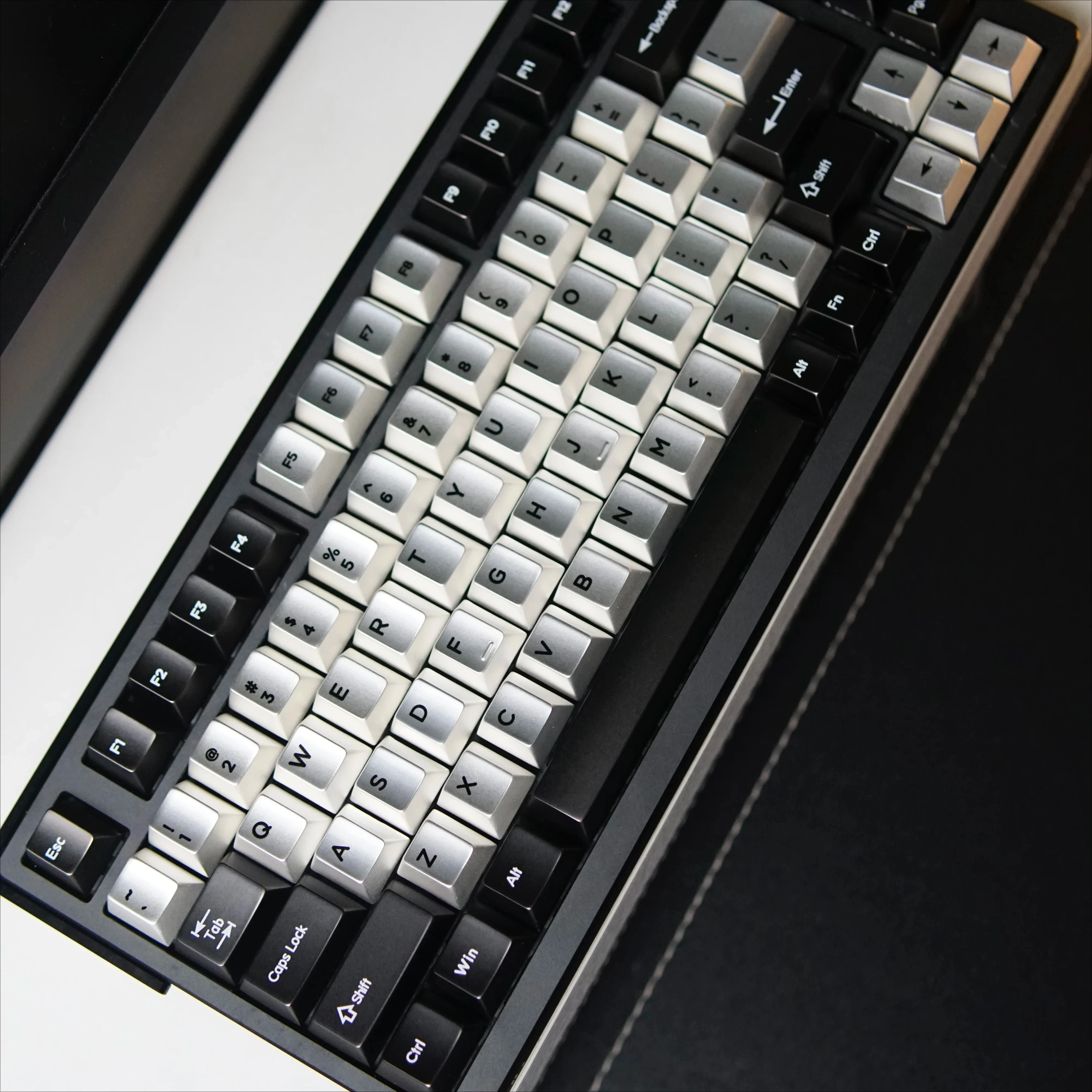 Zinc Alloy Black Silver Concise Theme Keycaps Set Metal Cherry Profile Custom Original Handmade Keycaps for Mechanical Keyboard