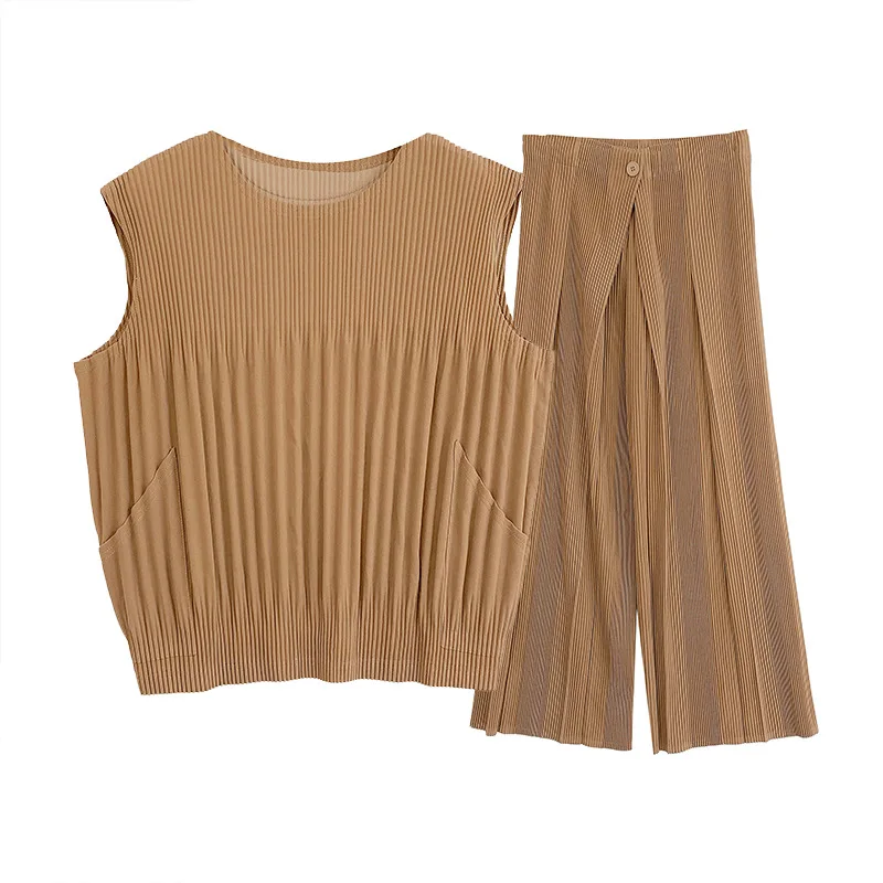 Miyake Folds 2026 Traje de moda de primavera y verano Camiseta sin mangas holgada con parte inferior + Pantalones rectos informales de pierna ancha Dos piezas