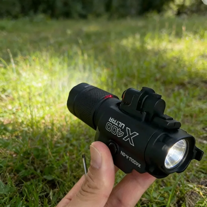 

X400 Нейлоновый красный лазерный подвесной фонарик Инфракрасный фонарик может регулировать лазерное сильное освещение Яркий светодиод