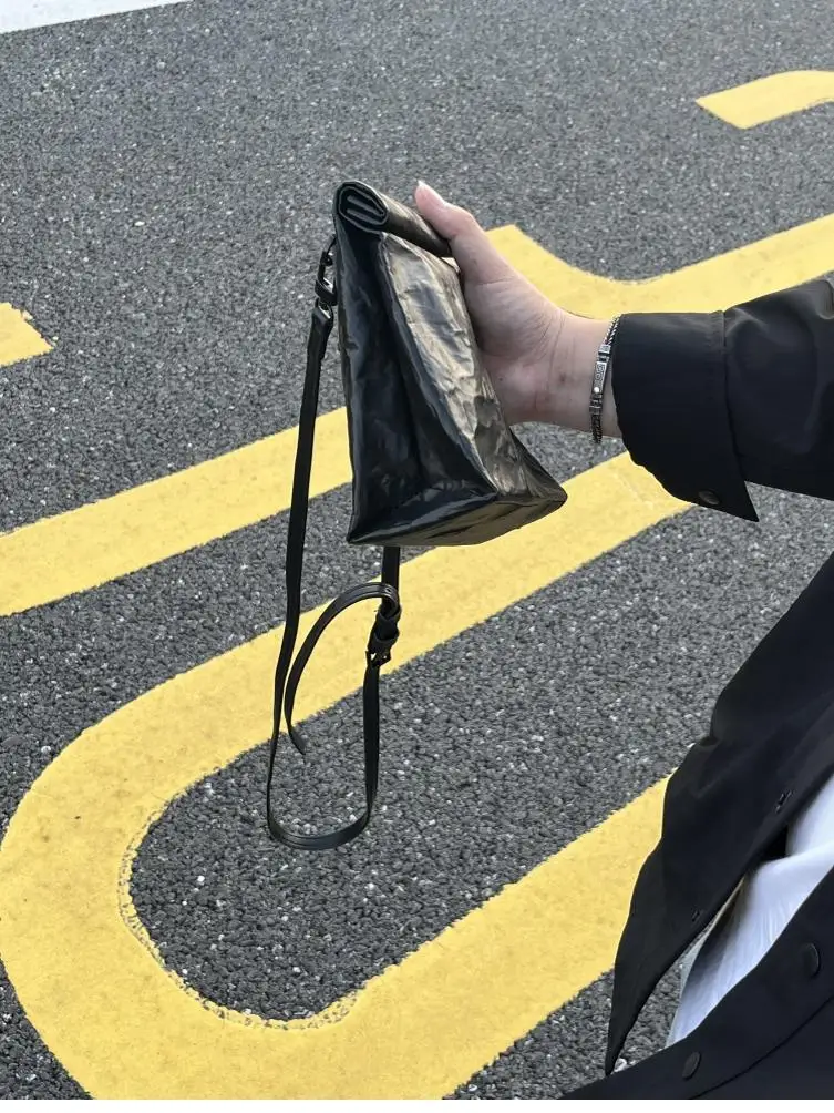 

HKK Faionable Versatile Men's Crossbody Toas Bag Portable Waist Bag Foldable DuPont Paper Mobile Phone Bag Waterproof