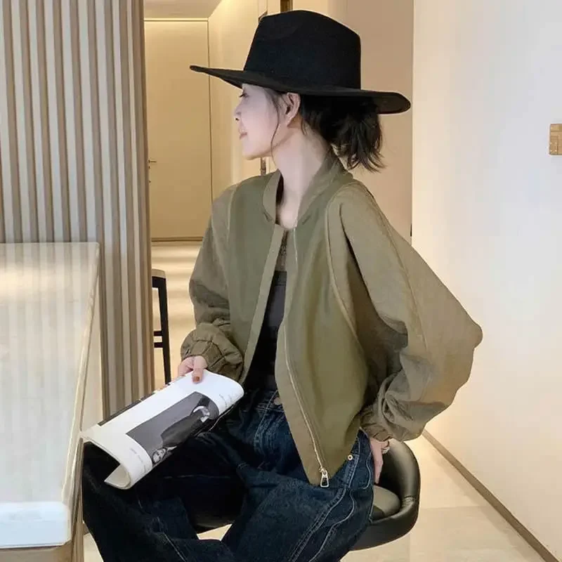 

Green Spliced short Jacket Baseball Uniform Jacket for Women Autumn Thin Small Casual Jacket 2025 New European Goods