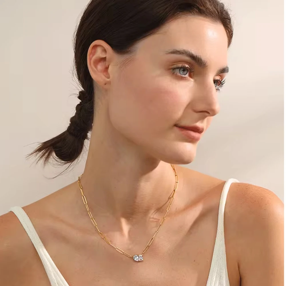 Edelstahl Premium AAA Kubikzirkonia Anhänger Halskette Goldfarben Wassertropfen Quadratischer Zirkon Hochwertige Schmuckstücke für Damen