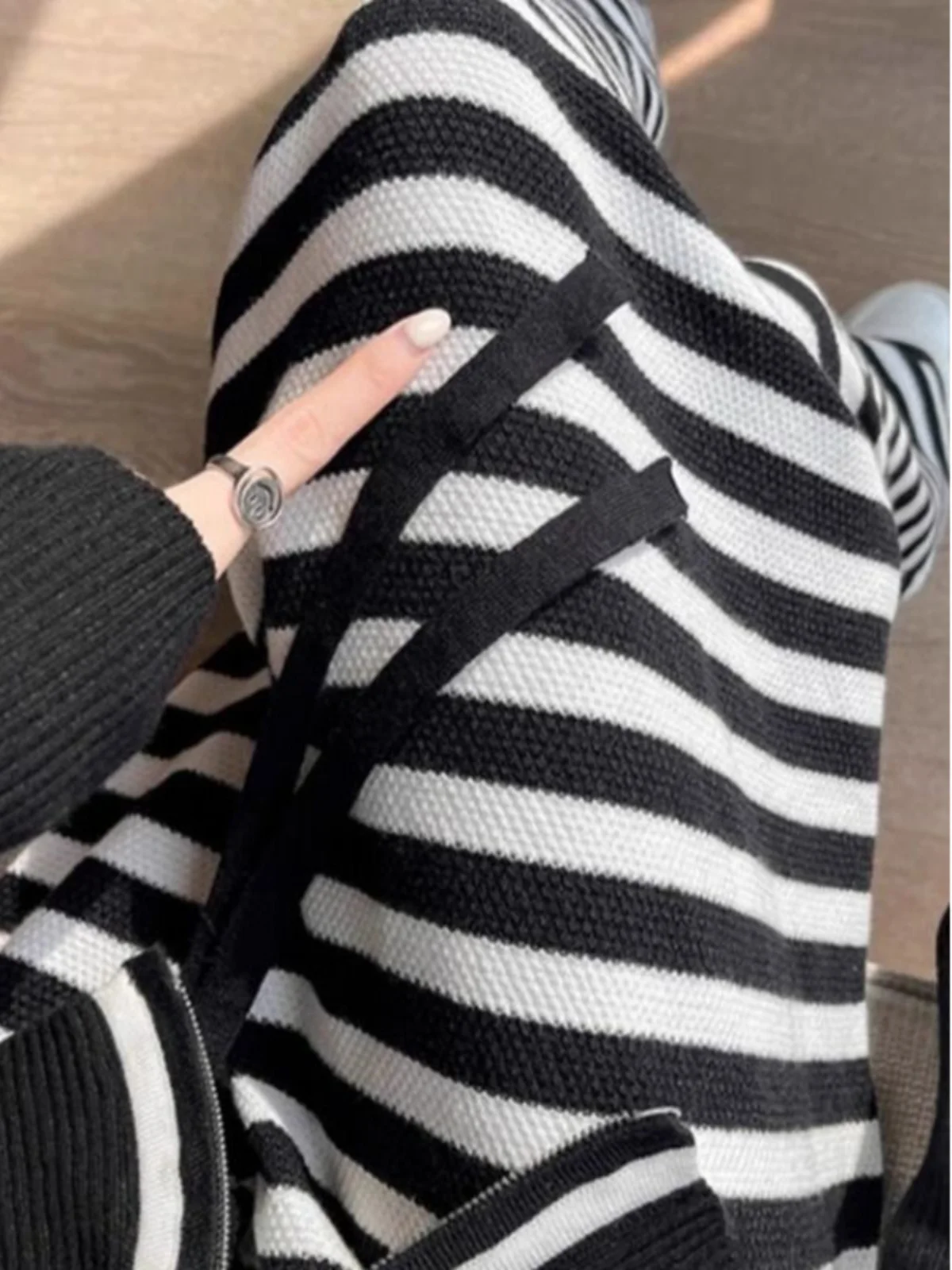 กางเกงลำลองลายทางทรงหลวมสำหรับผู้หญิงไซส์ใหญ่ กางเกงขายาวทรงกว้างสไตล์เกาหลี เสื้อผ้าไซส์ใหญ่สำหรับสาวอวบ