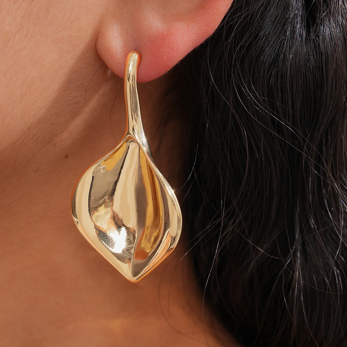 Kshmir Vintage Glossy Flowers Leaves Metal Stud Earrings for Women European American Style  Personality Daily Jewelry Accessory