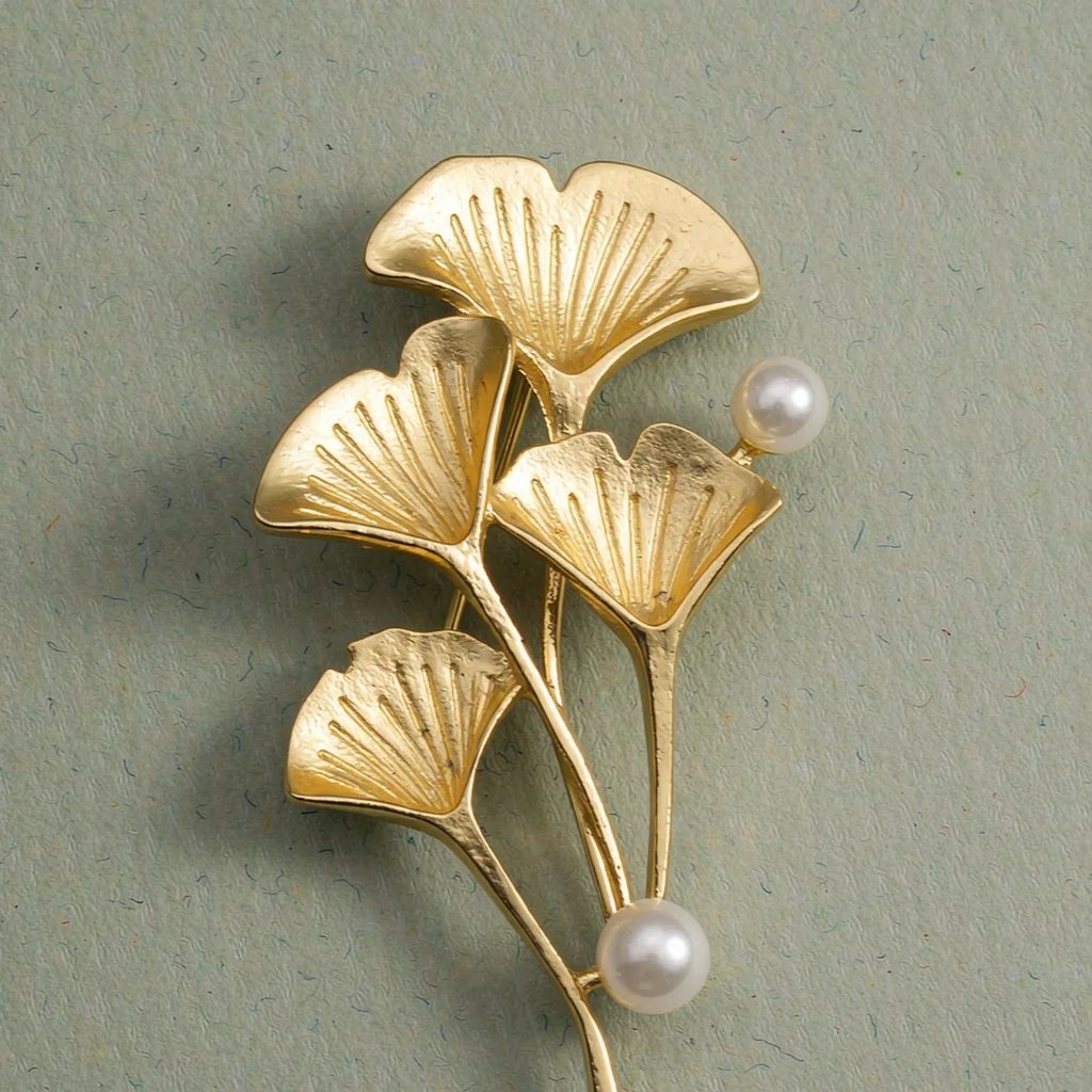 New Business Banquet Brooch, High-Value Theme Brooch, Niche Decorative Pin, Silk Clip, Light Luxury Waterproof Lapel Pin, French Style Shoe Badge, Simple Decoration, Scarf Clip, Badge Brooch, Suit Lapel Pin, Women's Suit Brooch, Exquisite Brooch, Anti-Exposure Gadget