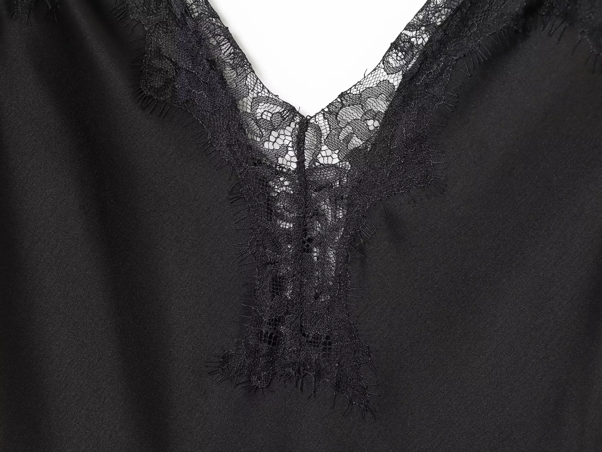 2025, met kant versierde zijdesatijn, getextureerde jurk, modieus afslankend, nieuwe stijl voor de herfst, prachtig vervaardigde kantstof, Stage Co