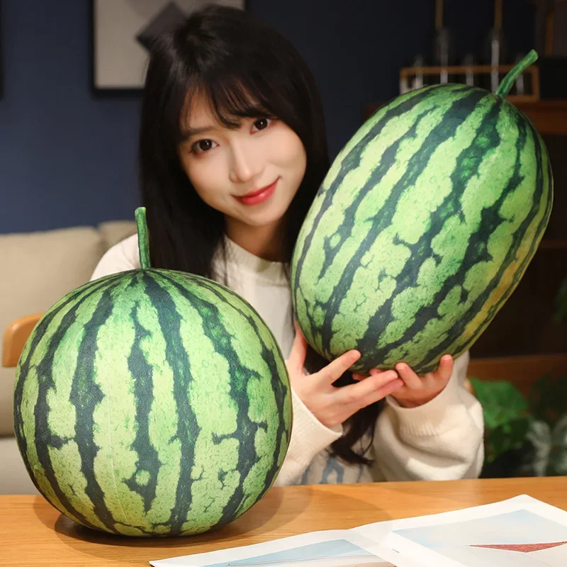 ใหม่ตลกเหมือนจริงแตงโมของเล่นตุ๊กตาผ้าฝ้ายนุ่มยัดไส้Stericแตงโมจี้โยนหมอนCreative Room Decor