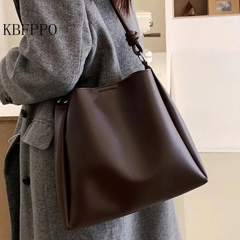 

New Luxurious And Popular Pu Material Going Out Bag Women Large-capacity Fashion Shoulder Bag Texture Mother-in-law Bucket Bag