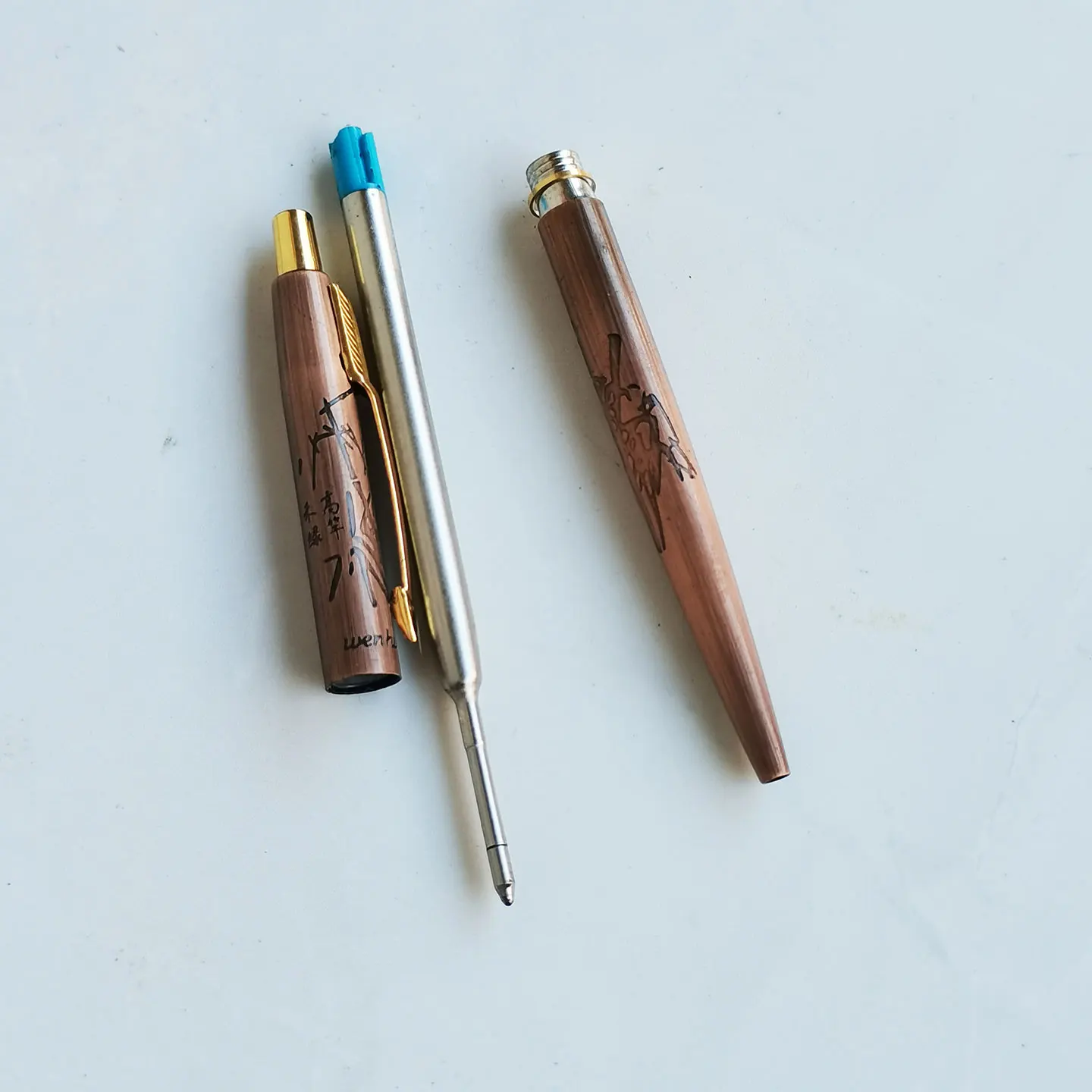 

Шариковая ручка Scarce, шариковая ручка Retro Bronze Press, синий стержень