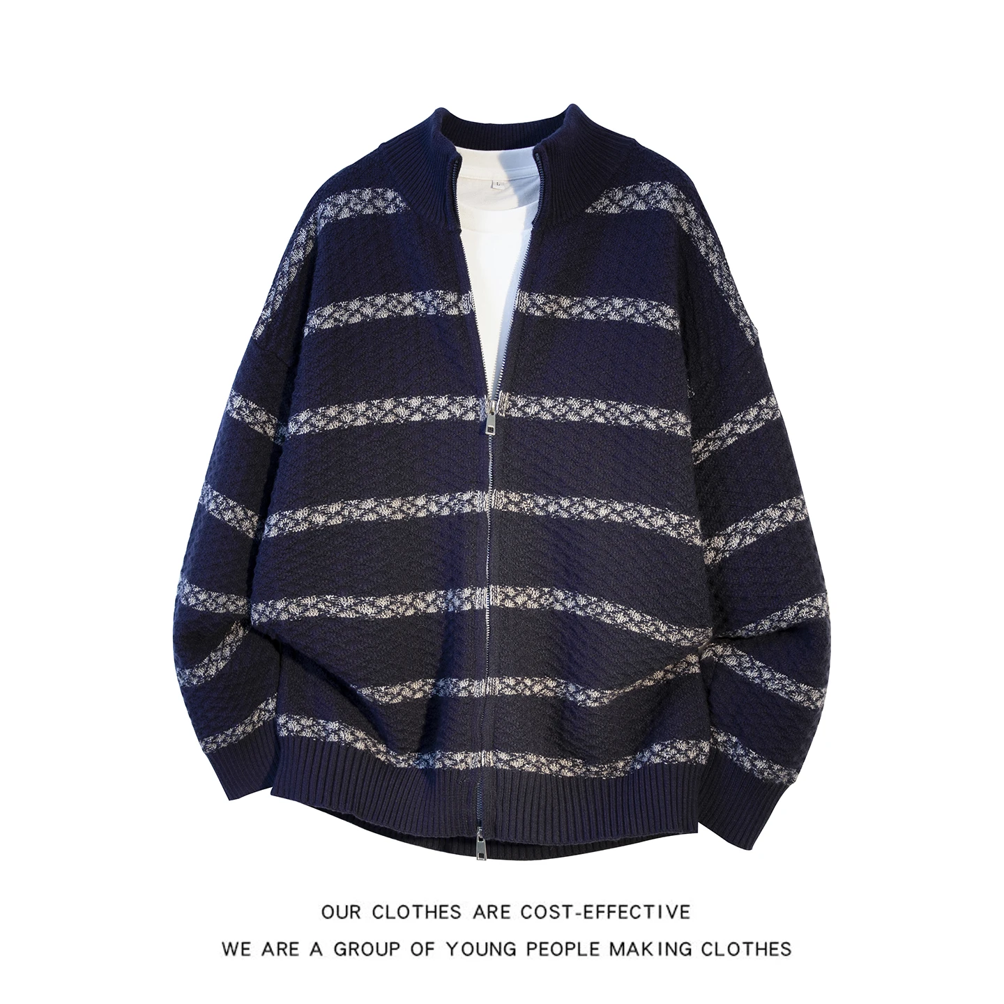 

Мужской вязаный кардиган свободного кроя синего цвета в американском стиле: повседневный, расслабленный, шикарный трикотаж для осени и зимы