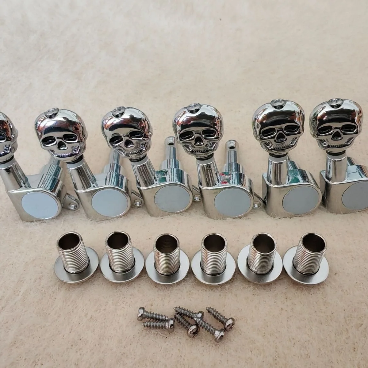 Skull Handle ST-Style Single-side Electric Guitar Tuning Pegs, Full-enclosed Tuning Machines, 6 Right-handed