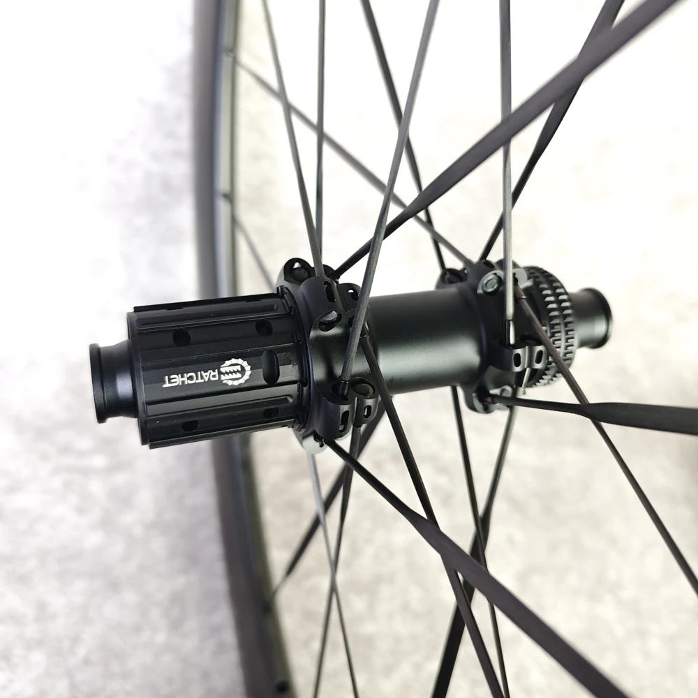 1180g 20/20H 700C Bike Carbon Wheels With Carbon Fibre Spokes 5.0mm 36T Ratchet UD Matte Glossy Paintless 50mm Depth 28mm Width