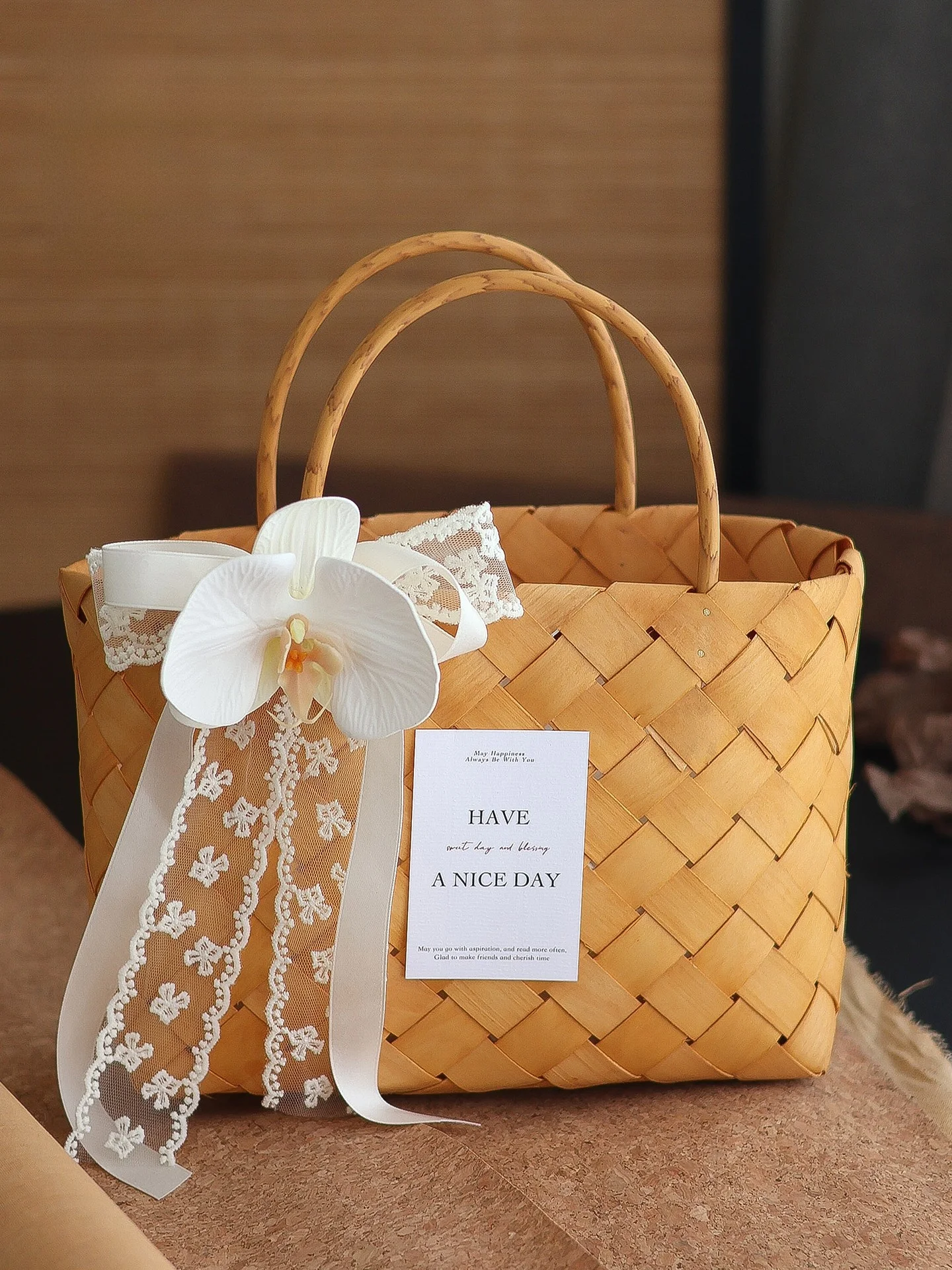 panier-a-main-retro-en-bambou-tresse-ideal-pour-les-mariages-les-demoiselles-d'honneur-les-cadeaux-d'affaires-les-mariages-sur-ilot-de-pelouse-pratique-et-d'une-grande-valeur-esthetique