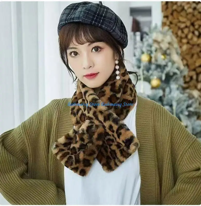 

573B Fashion Leopard Print Accessory Neck Warmers Winter Scarf Providing Warmth with Soft Faux Furs in Cold Climates