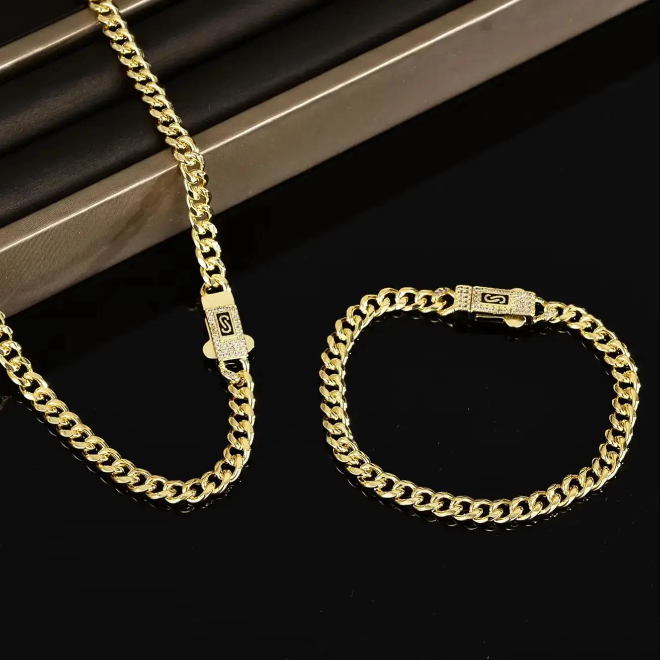 

2023 Vintag Classic Gold Fashion Miami Cuba S Bracelet Chain Hip Hop Rap Carnival Necklace For Men And Women Jewelry