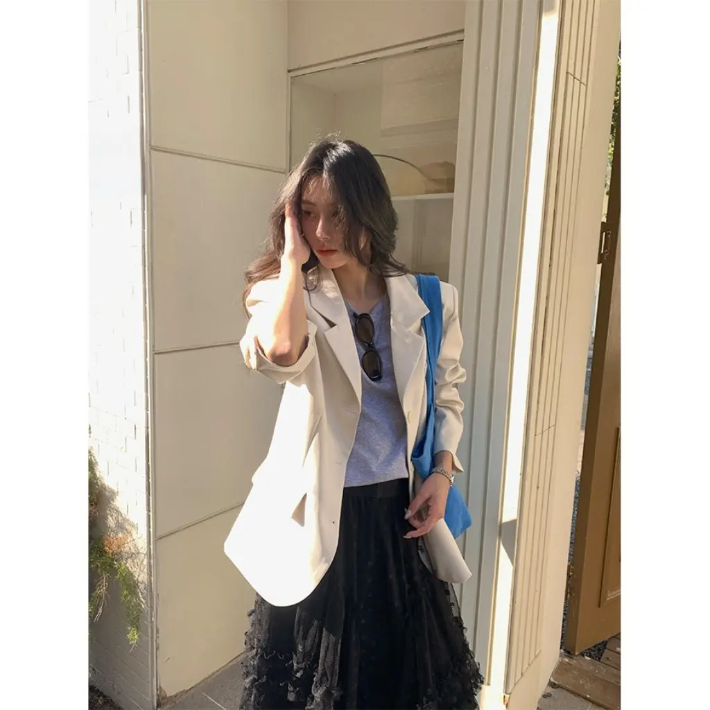

Women's V-Neck Small Suit Jacket by Huang Zheng Design Sense Korean Style Early Spring Casual Elegant H1BA510033