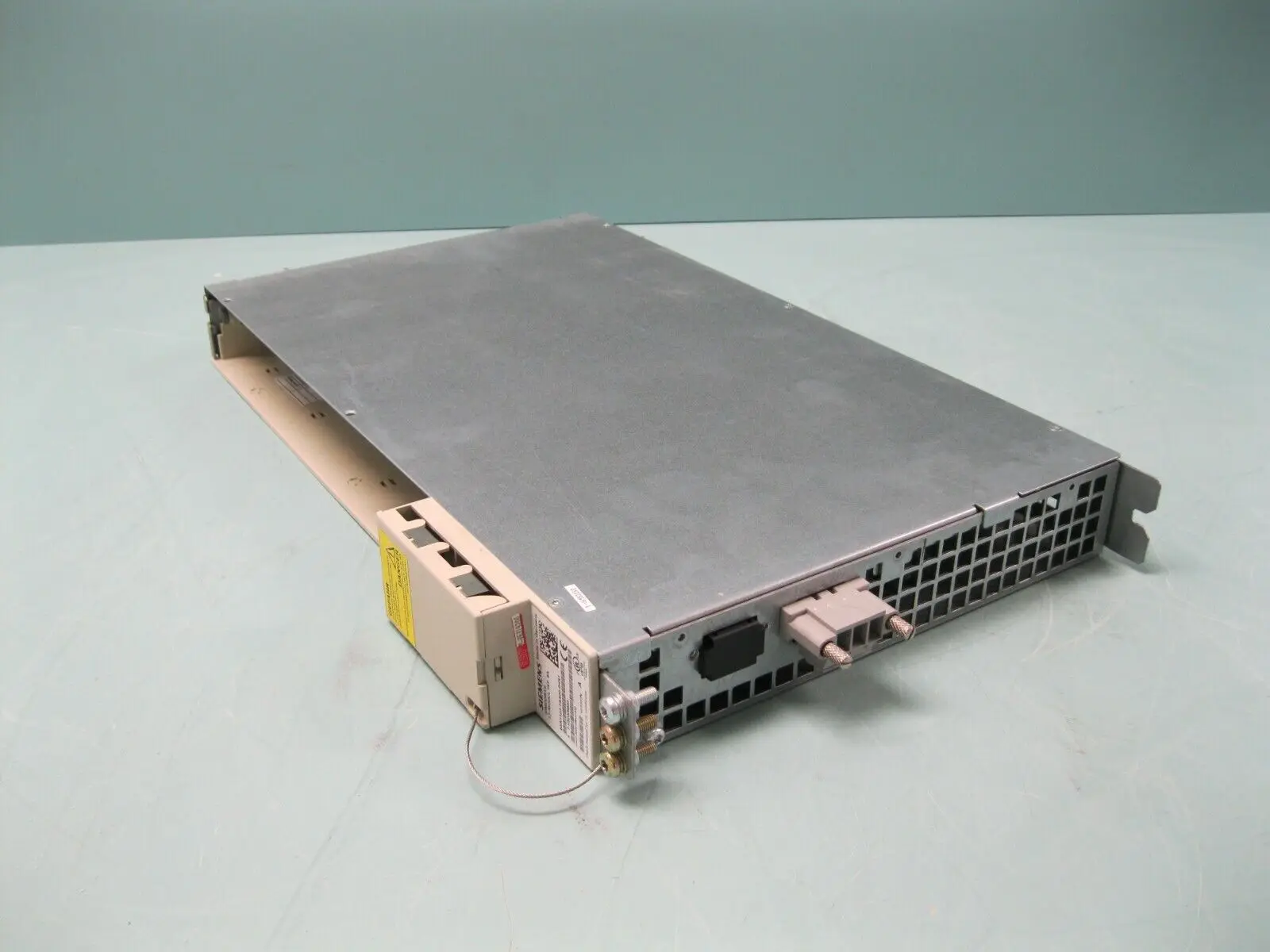 6SN1123-1AB00-0CA2 EN STOCK SHIP TEST RÉELÉ RAPIDE OK Module d'alimentation système CNC Garantie 3 mois