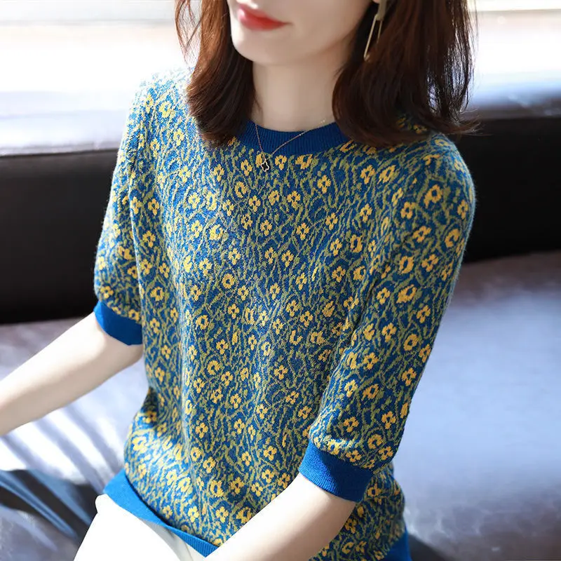 

Round Neck Five-point Sleeve Knitted Base Shirt Women in Spring and Summer New Style Fashionable Loose and Slim and Versatile