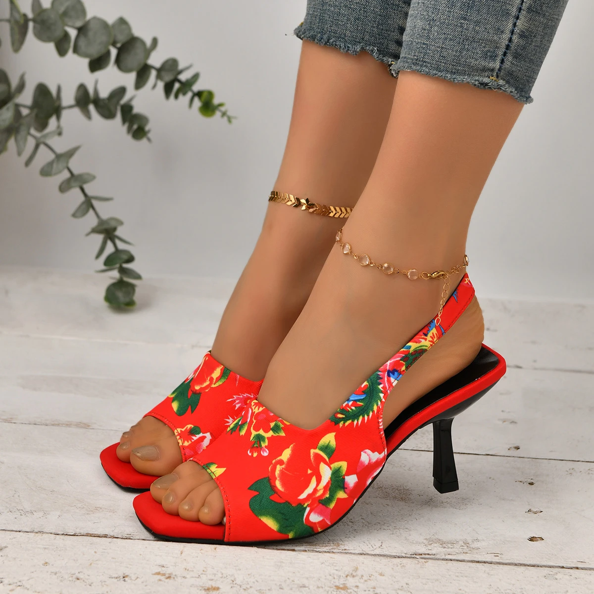 NEW Red and Green Flower Print Shoes Liyke Fashion Women Pumps Sexy Toe High Heels Shoes Ladies women square-toe sandals