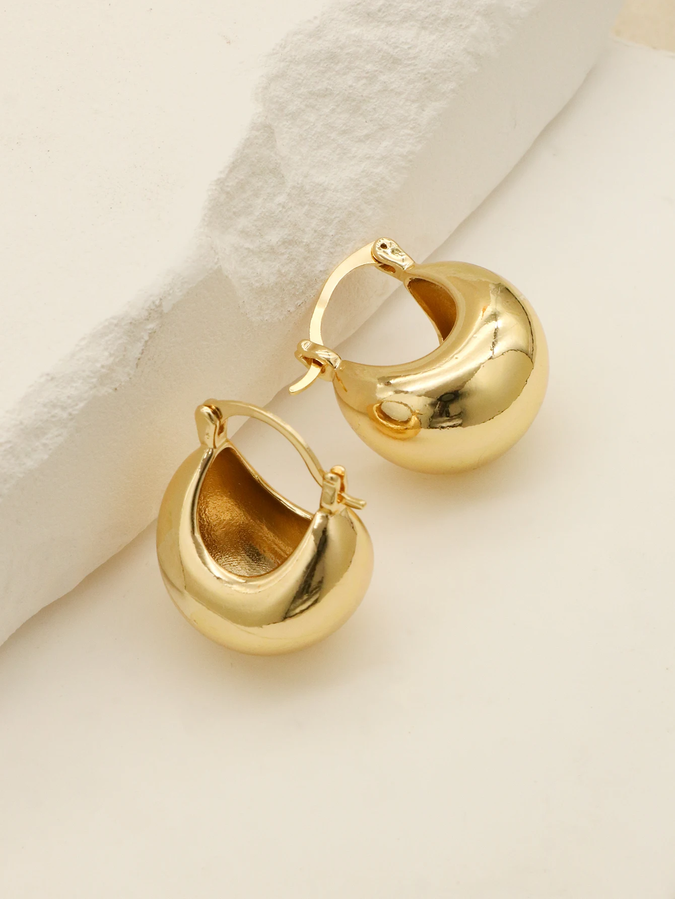 2024 Classic Gold Plated Round Earrings For Women Copper Vintage Circle Earrings Party Wedding Gifts Italian African Jewelry