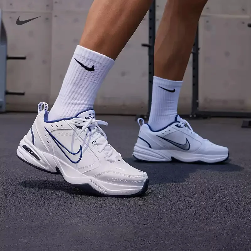 chaussures-d'entrainement-legeres-nike-pour-le-fitness-et-l'amorti-nike-air-monarch-415445-102