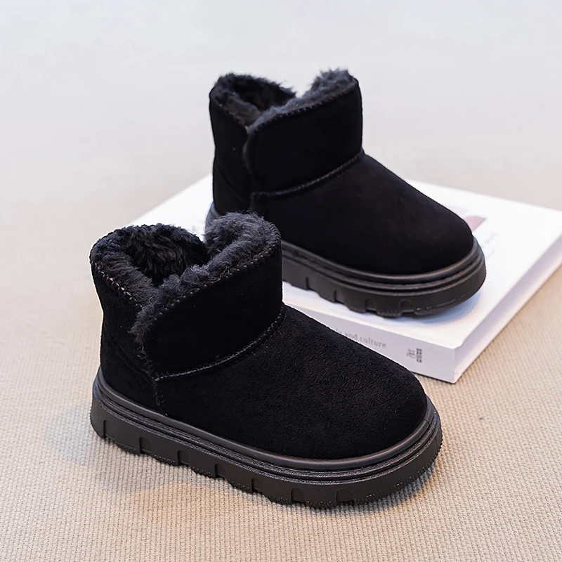 Botas gruesas de cuero con forro de felpa para niños y niñas, botas cálidas de algodón para invierno, antideslizantes, sencillas y versátiles, uso diario escolar, novedad de 2025