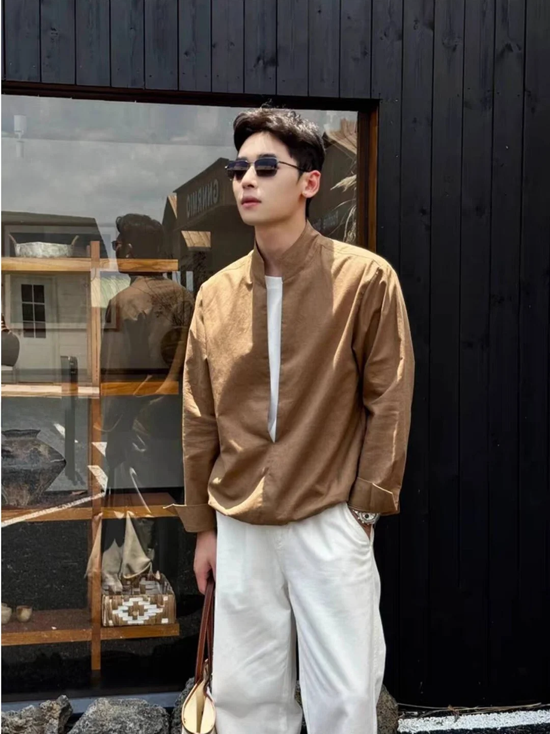 Camisa Masculina de Linho de Manga Longa com Gola V e Gola Alta, Estilo Jaqueta, Efeito Duas Peças, Moda Americana de Outono, Corte Limpo e Solto