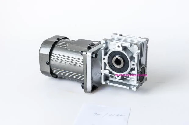 Miniature speed regulation constant speed motor gear reducer motor three-phase motor hollow direct axis gear reducer