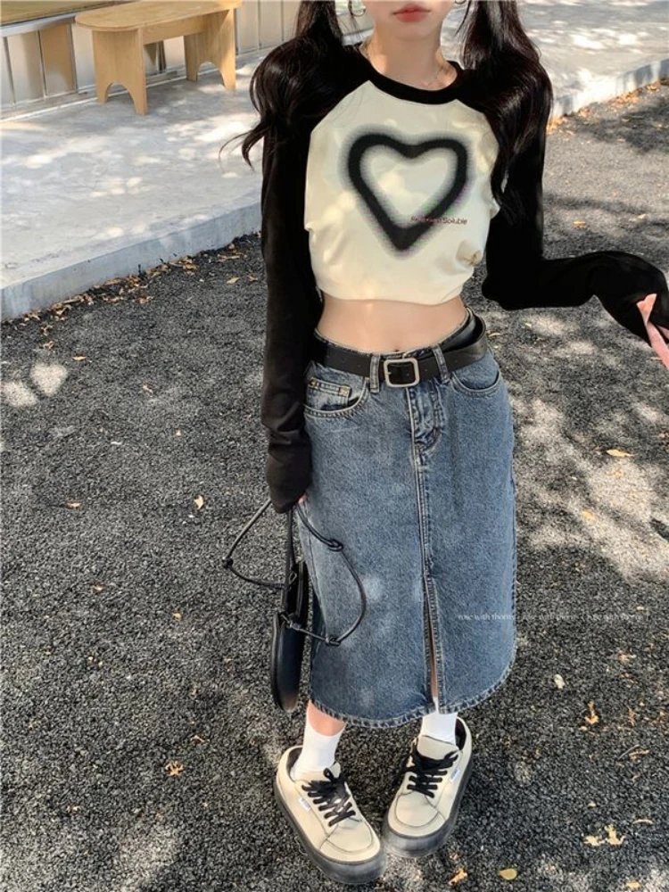 Deeptown Vintage Slim Long Sleeve T Shirts Women Y2K Harajuku Heart Print Crop Tops Kpop Grunge Casual Patchwork Aesthetic Tees