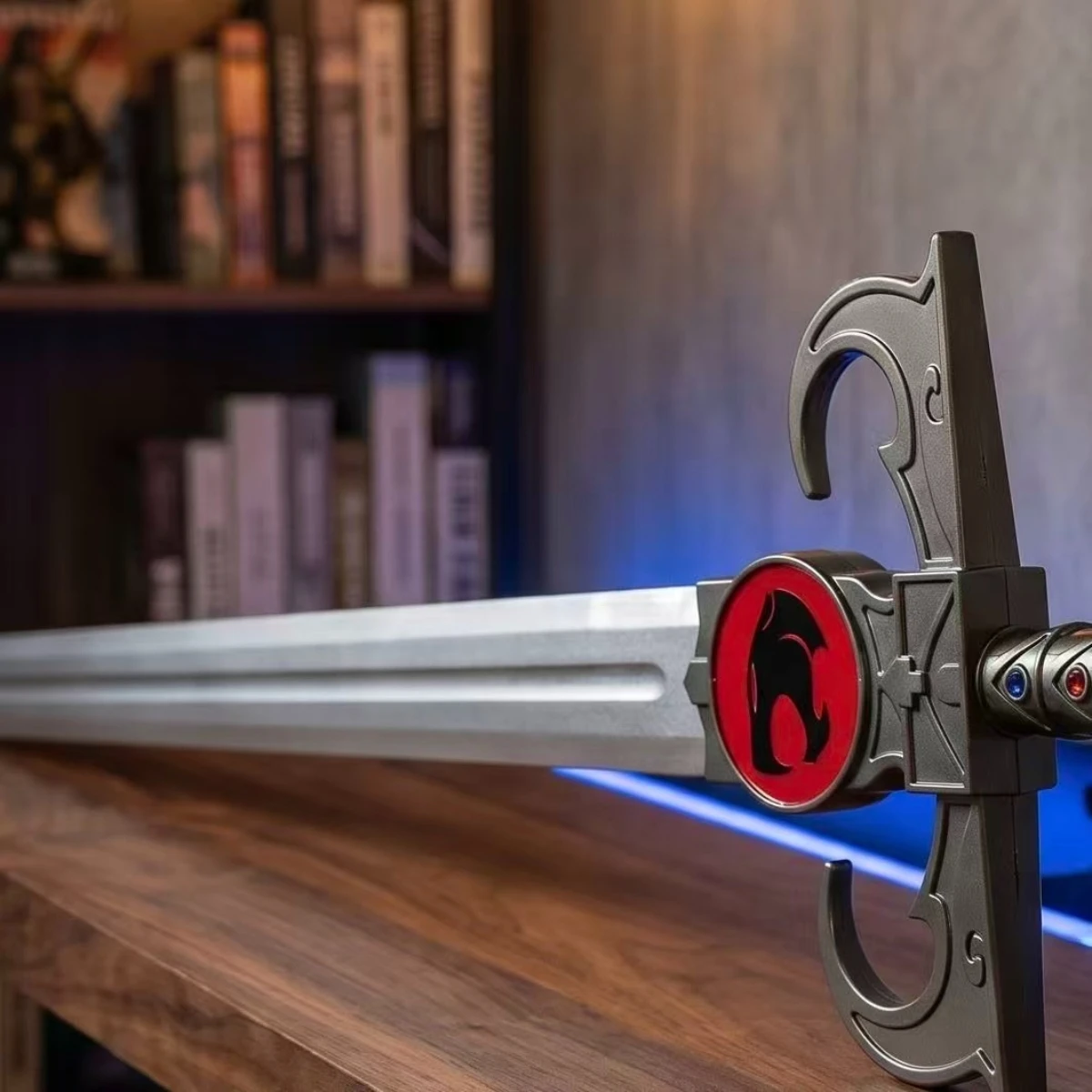 39.37inch 100cm Lion O Sword of Omens Red Emblem Braided Handle Glowing Effect Unsharpened Anime Cosplay Prop