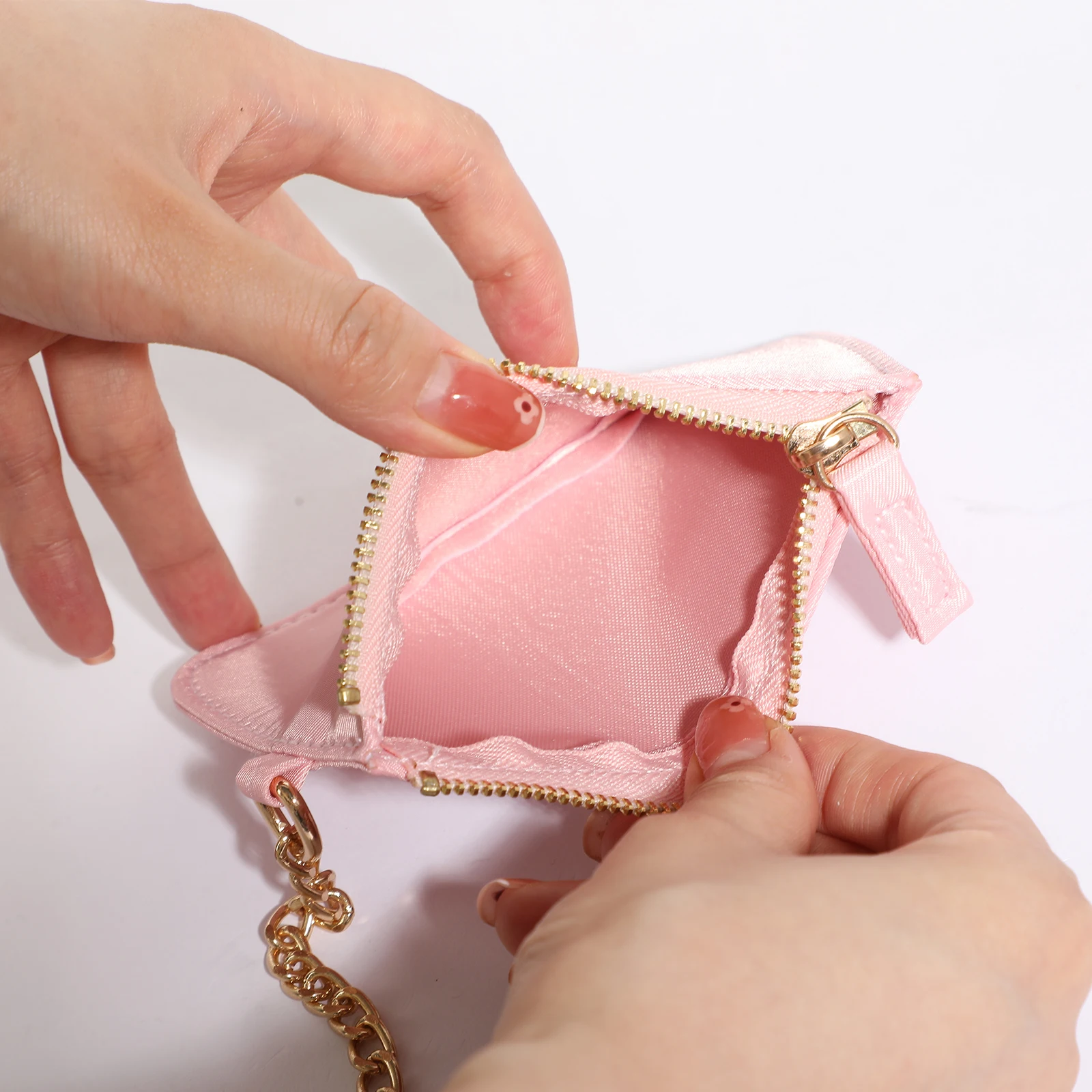 Nylon Pouch Waterproof Coin Purse Portable Redit ID Card Holder Durable Zipper Key Wallet Outdoor Money Bags Women Clip