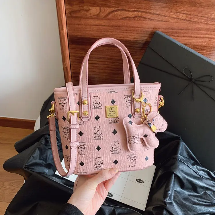 

Новая женская сумка-ведро 2026 года, многофункциональная, с регулируемым ремнем через плечо и верхней ручкой, элегантная и универсальная для повседневных выходов.